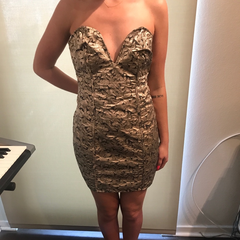 ❌❌SOLD Lovers + Friends Strapless Mini Dress